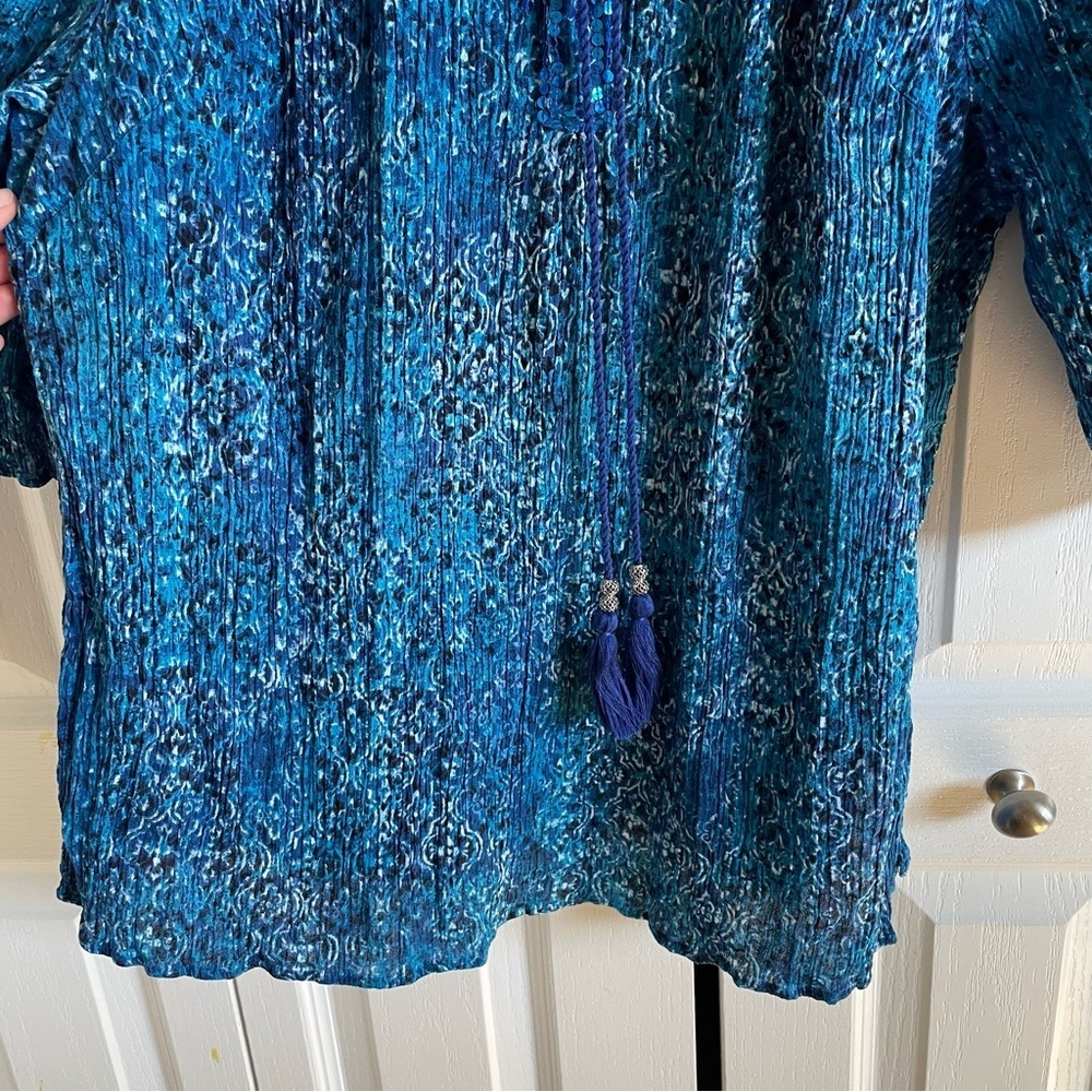 Catherines Tunic Top Women’s 1X Blue Paisley Tassel Tie Sequin Slit Lightweight - Picture 5 of 15